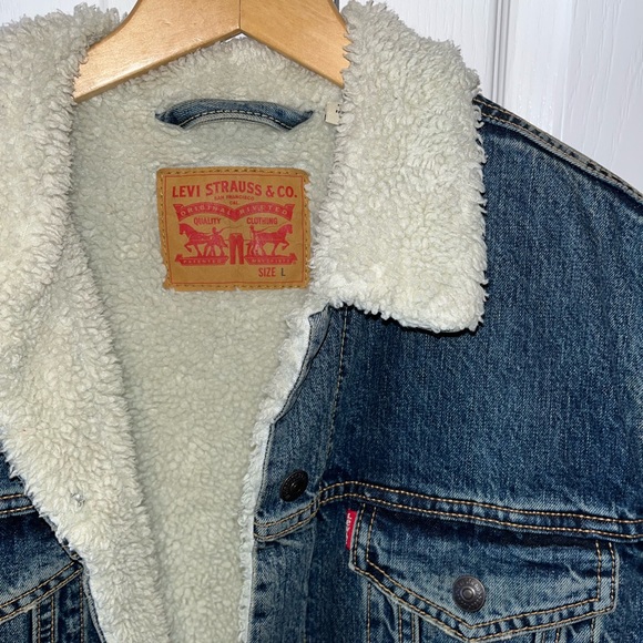 Levi Sherpa Jacket - Picture 2 of 3